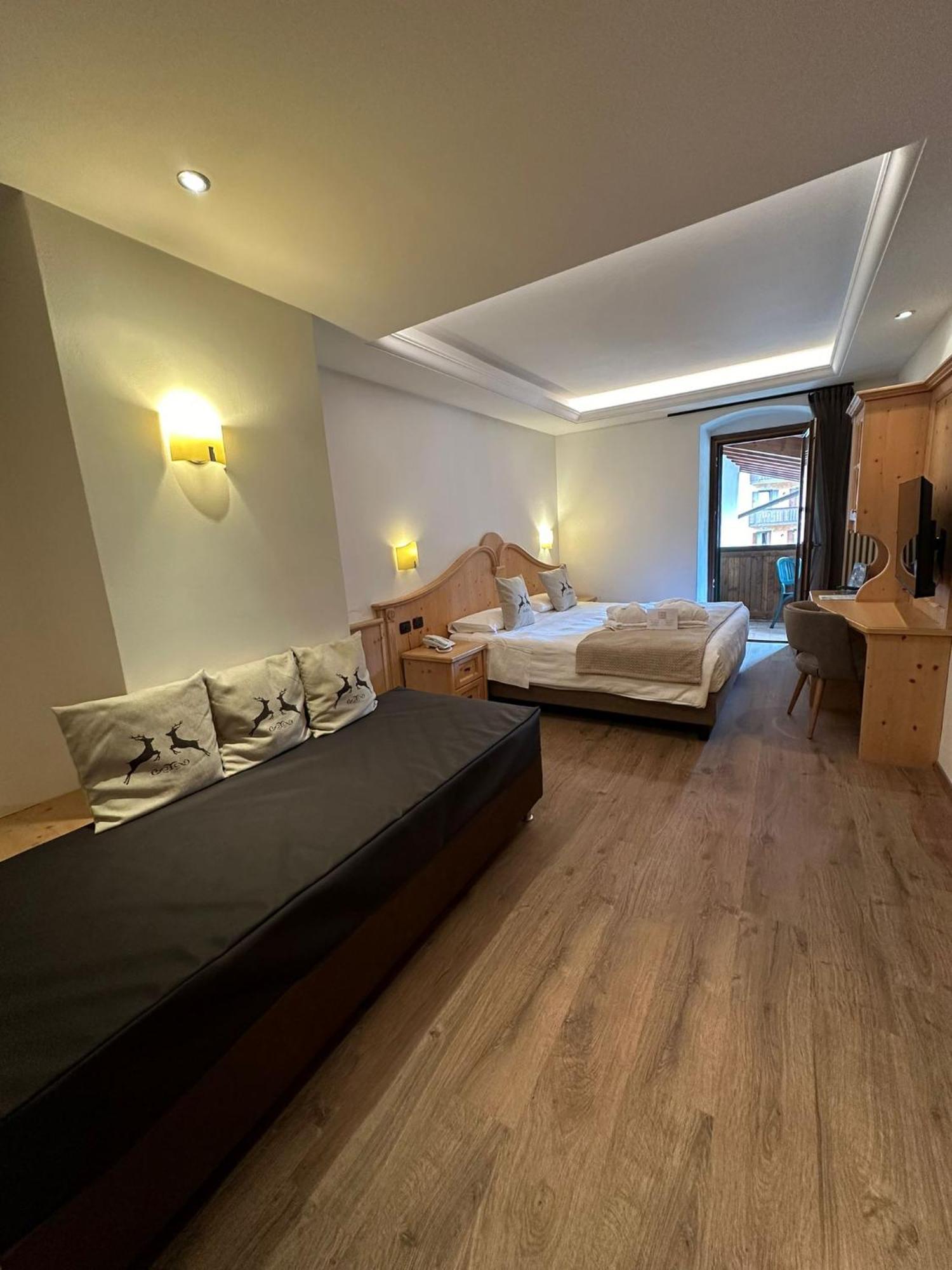 פיירה די פרימיירו Hotel Isolabella Wellness מראה חיצוני תמונה