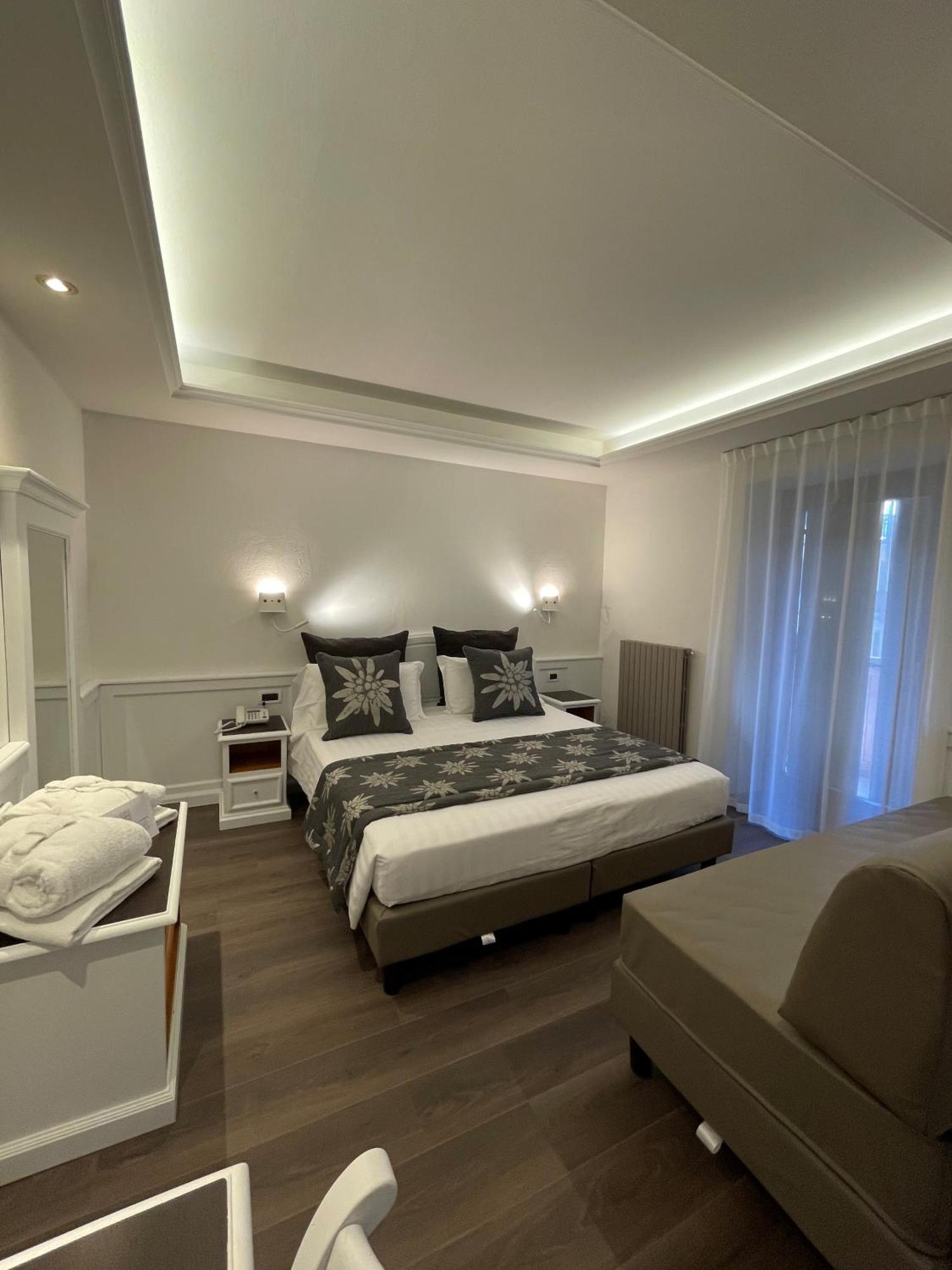 פיירה די פרימיירו Hotel Isolabella Wellness מראה חיצוני תמונה