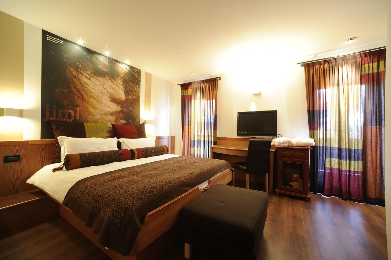 פיירה די פרימיירו Hotel Isolabella Wellness מראה חיצוני תמונה
